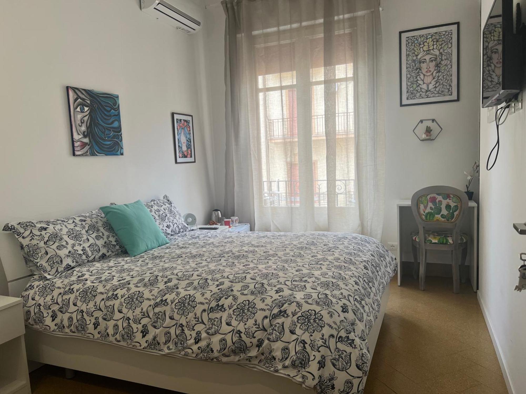 Double Room with Private External Bathroom,1587583981:JPEG